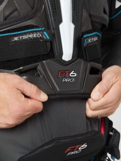 Epaulières CCM JetSpeed FT6 Pro Senior -pro patinage soldes pdtimg 5000551b